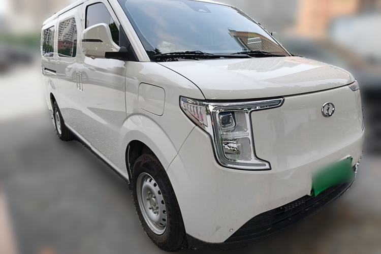 Used Ruichi R5 2025 Model, Passenger Smart Charging Edition, Beyond Type II Front Right 45 Deg