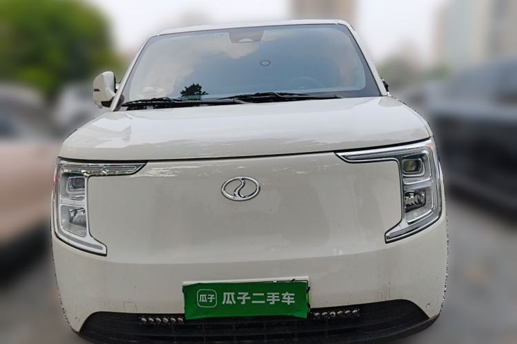 Used Ruichi R5 2025 Model, Passenger Smart Charging Edition, Beyond Type II Front