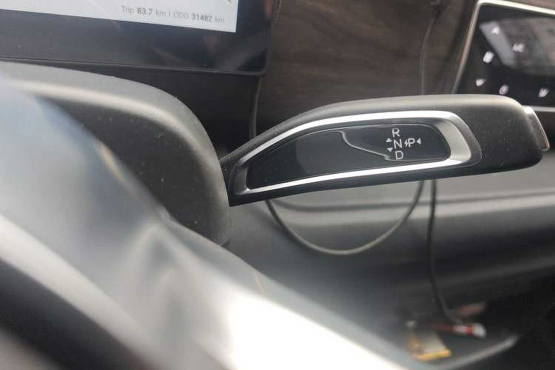 Used Ruichi R5 2025 Model Passenger Vehicle Smart Driving Ultra-Charging Edition, Pioneer Type I Gear Lever