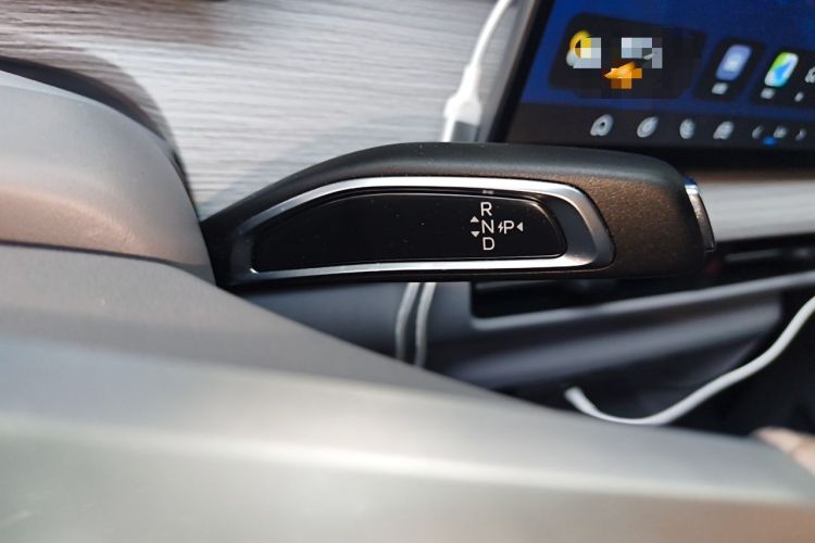 Used Ruichi R5 2025 Model, Passenger Smart Charging Edition, Beyond Type II Gear Lever