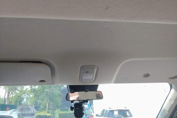Used Ruichi R5 2025 Model, Passenger Smart Charging Edition, Pioneer Type II Headliner