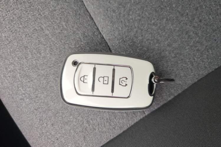 Used Ruichi R5 2025 Model Passenger Vehicle Smart Driving Ultra-Charging Edition, Pioneer Type I Interior 1
