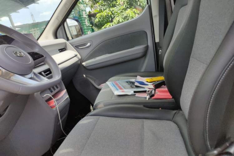 Used Ruichi R5 2025 Model, Freight Smart Charging Edition, Pioneer Type II Left Front Seat