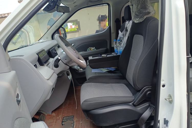 Used Ruichi R5 2025 Model Passenger Vehicle Smart Driving Edition, Pioneer Type I Left Front Seat