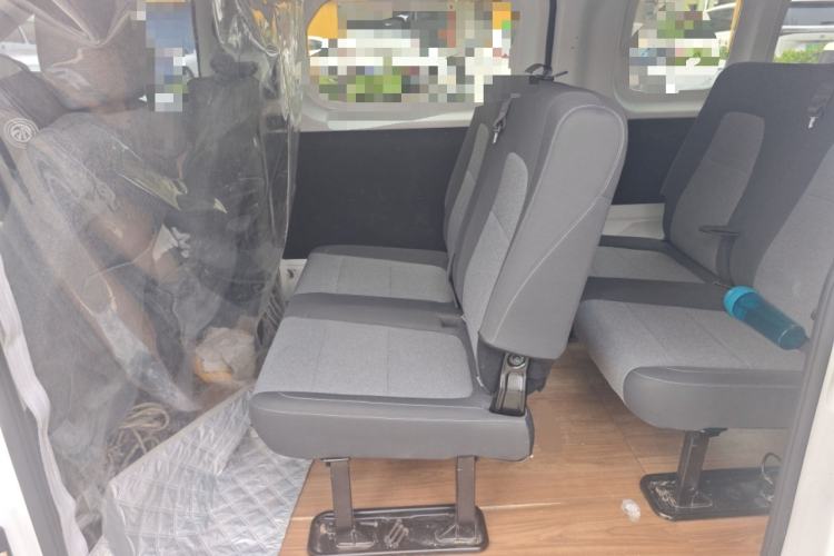 Used Ruichi R5 2025 Model Passenger Vehicle Smart Driving Ultra-Charging Edition, Pioneer Type I Left Rear Seat