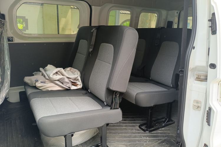 Used Ruichi R5 2025 Model Passenger Vehicle Smart Driving Edition, Pioneer Type I Left Rear Seat
