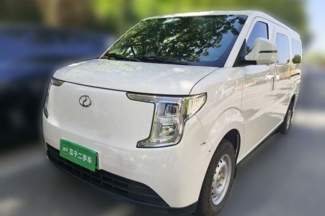 Used Ruichi R5 2025 Model Passenger Vehicle Smart Driving Ultra-Charging Edition, Pioneer Type I