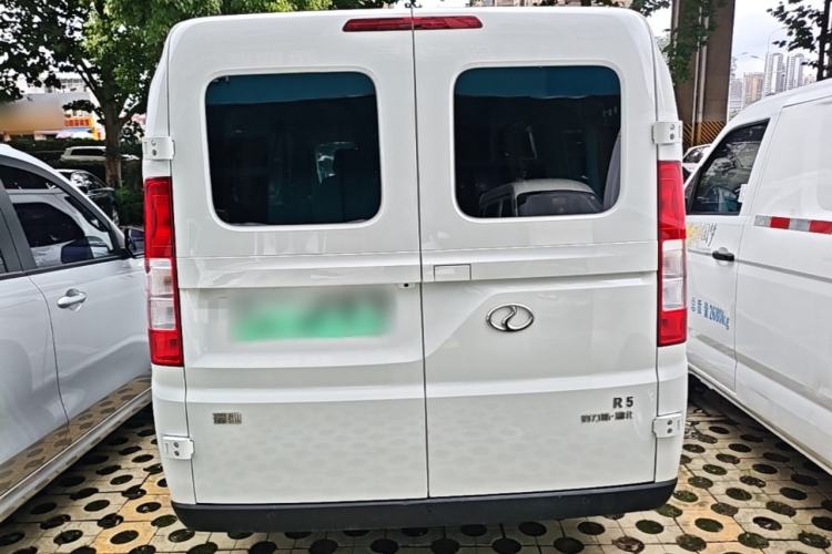 Used Ruichi R5 2025 Model Passenger Vehicle Smart Driving Ultra-Charging Edition, Pioneer Type I Rear