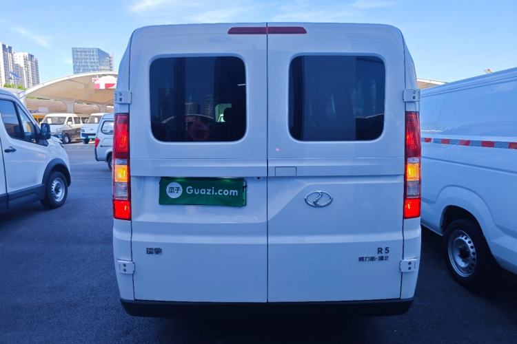 Used Ruichi R5 2025 Model Passenger Vehicle Smart Driving Ultra-Charging Edition, Pioneer Type I Rear