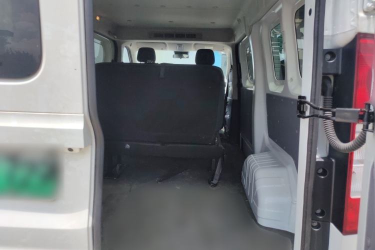 Used Ruichi R5 2025 Model, Freight Smart Charging Edition, Pioneer Type II Trunk