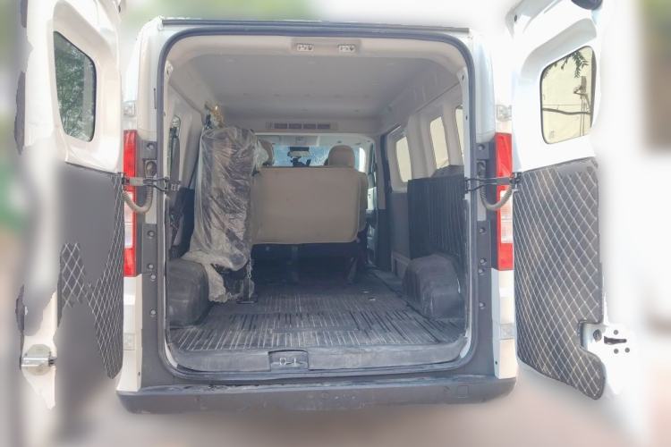 Used Ruichi R5 2025 Model, Passenger Smart Charging Edition, Pioneer Type II Trunk