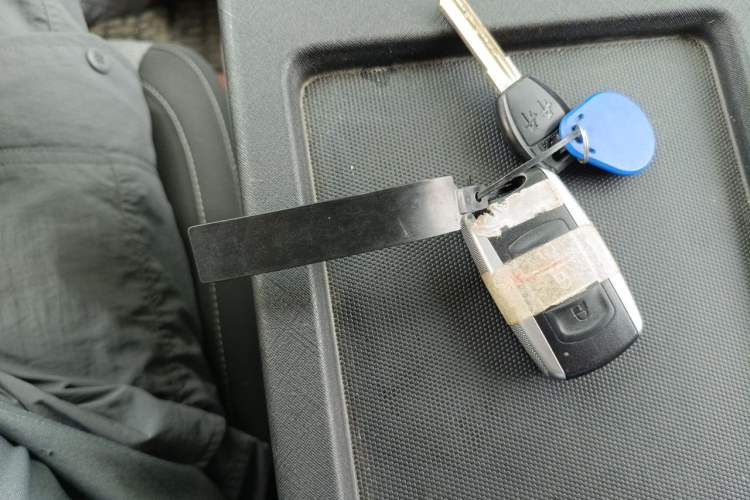 Used Ruichi R5 2025 Model Passenger Vehicle Smart Driving Edition, Pioneer Type I Vehicle Key