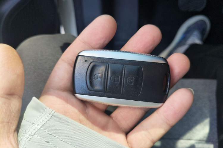 Used Ruichi R5 2025 Model Passenger Vehicle Smart Driving Ultra-Charging Edition, Pioneer Type I Vehicle Key