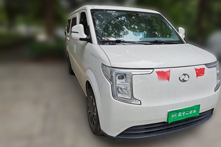 Used Ruichi R5 2026 Model, Passenger Smart Charging Edition, Beyond Type I, 6 Seats Front Right 45 Deg
