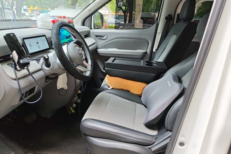 Used Ruichi R5 2026 Model, Passenger Smart Charging Edition, Beyond Type I, 6 Seats Left Front Seat