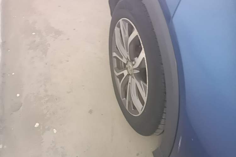 Used Ruichi S513 2020 Zhihao Model Right Rear Wheel Hub