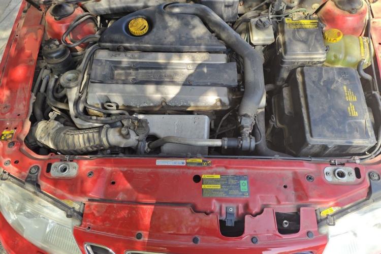 Used SAAB 9-5 2004 2.3T AERO Engine Bay