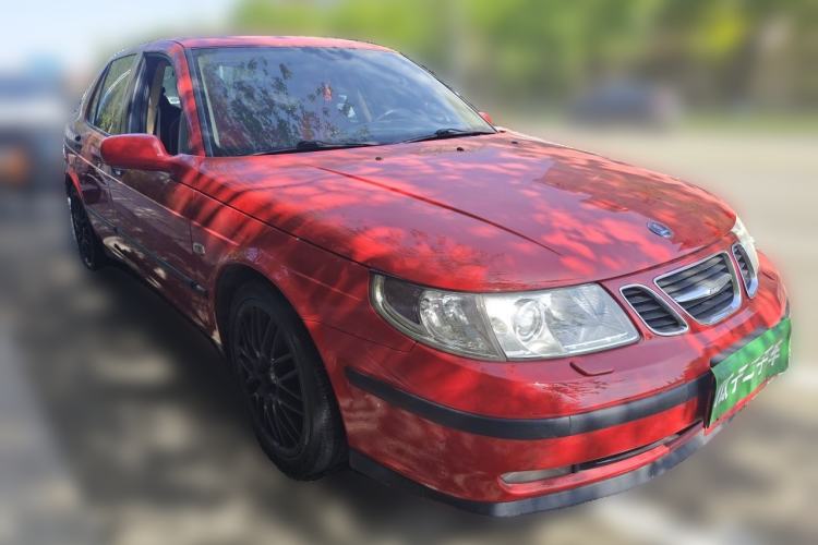 Used SAAB 9-5 2004 2.3T AERO Front Right 45 Deg