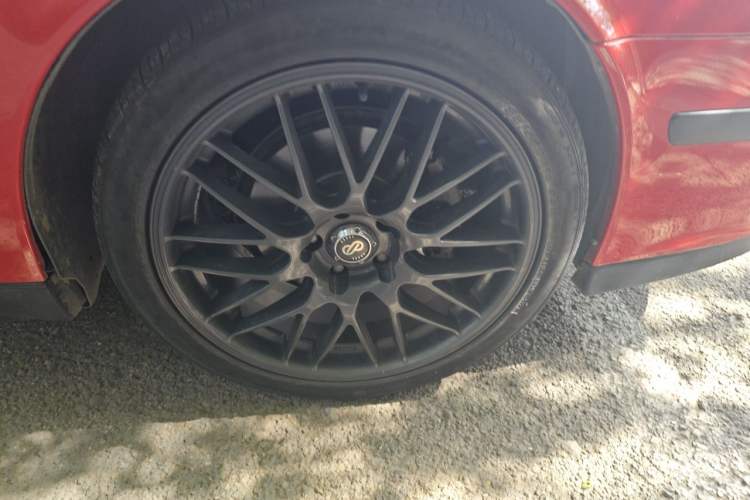 Used SAAB 9-5 2004 2.3T AERO Right Front Wheel Hub