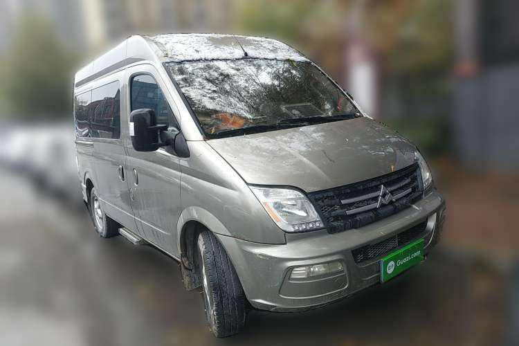 Used SAIC MAXUS 2011 2.5T Short Wheelbase Mid-Height Zunjie Edition Front Right 45 Deg