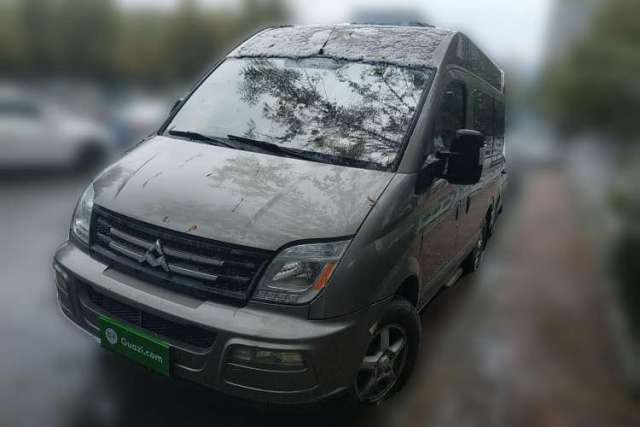 Used SAIC MAXUS 2011 2.5T Short Wheelbase Mid-Height Zunjie Edition