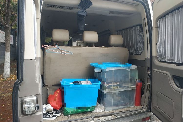 Used SAIC MAXUS 2011 2.5T Short Wheelbase Mid-Height Zunjie Edition Trunk