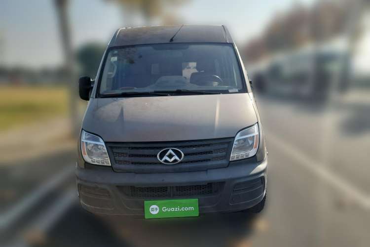 Used SAIC MAXUS 2014 2.5T Aotuntong Short Wheelbase Mid-Roof Model Front