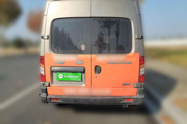 Used SAIC MAXUS 2014 2.5T Aotuntong Short Wheelbase Mid-Roof Model Rear