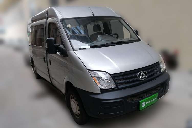 Used SAIC MAXUS 2015 2.5T Manual Aoyuntong Version Long Wheelbase Mid-Height Roof Front Right 45 Deg