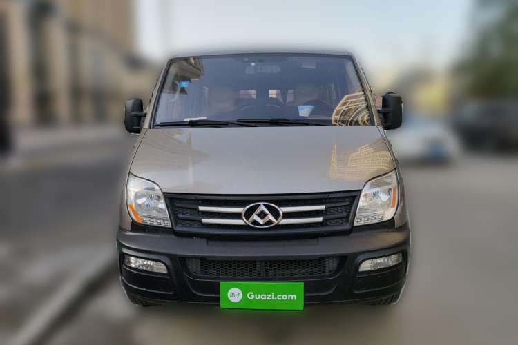 Used SAIC MAXUS 2015 2.5T AMT Aoyuntong Edition Short Wheelbase Low Roof Front
