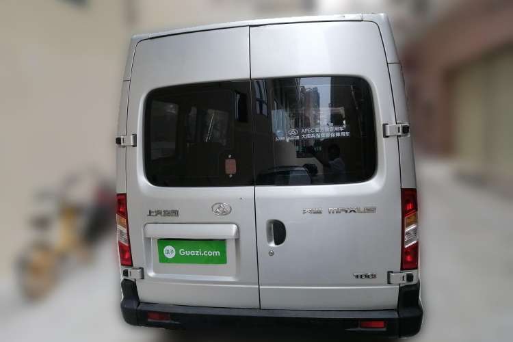 Used SAIC MAXUS 2015 2.5T Manual Aoyuntong Version Long Wheelbase Mid-Height Roof Rear