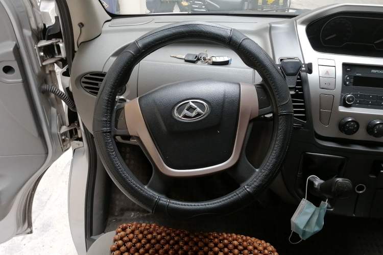 Used SAIC MAXUS 2015 2.5T Manual Aoyuntong Version Long Wheelbase Mid-Height Roof Steering Wheel