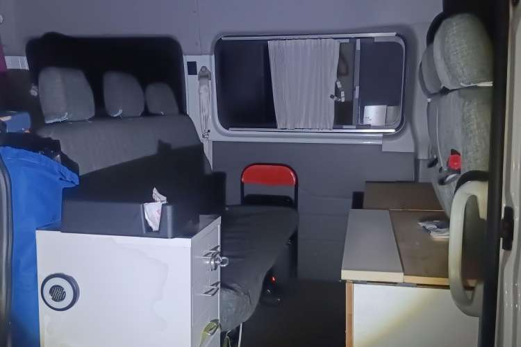 Used SAIC MAXUS 2015 2.5T AMT Aoyuntong Edition Short Wheelbase Mid-Height Left Rear Seat