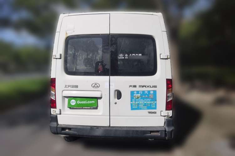 Used SAIC MAXUS 2015 2.5T Manual Aoyuntong Version Short Wheelbase Mid-Roof Rear