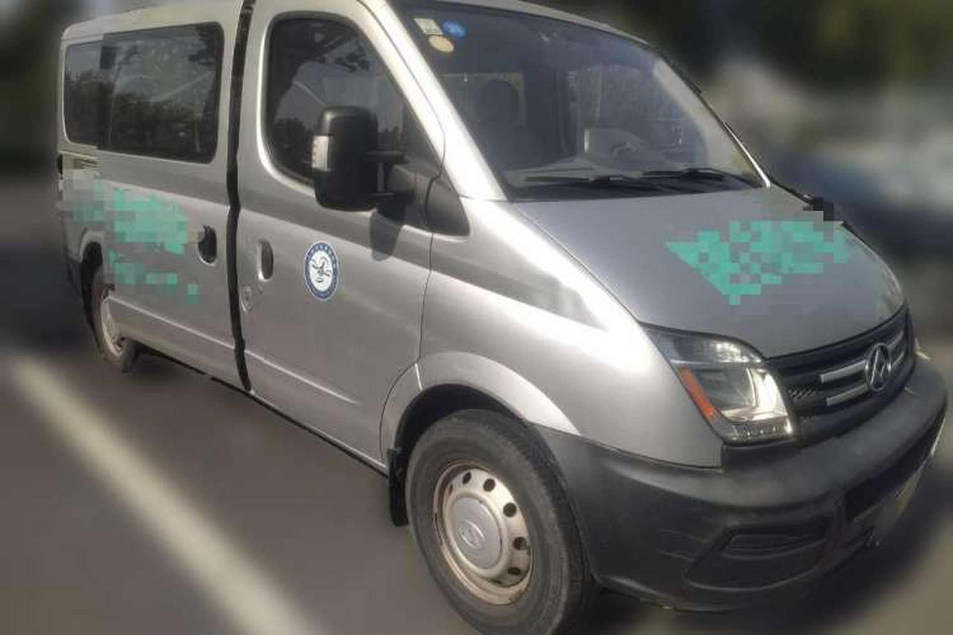 Used SAIC MAXUS 2016 2.5T Manual Aoyuntong National V Short Wheelbase Low-Roof 6-Seater Front Right 45 Deg