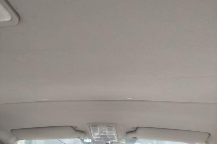 Used SAIC MAXUS 2016 2.5T Manual Aoyuntong National V Short Wheelbase Low-Roof 6-Seater Headliner