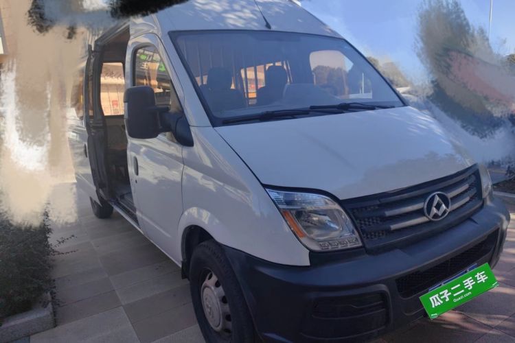 Used SAIC MAXUS 2016 2.5T Manual Aoyuntong National V Long Wheelbase High-Roof 7-Seater Front Right 45 Deg