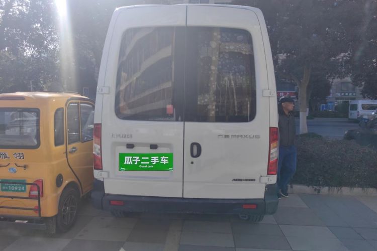 Used SAIC MAXUS 2016 2.5T Manual Aoyuntong National V Long Wheelbase High-Roof 7-Seater Rear