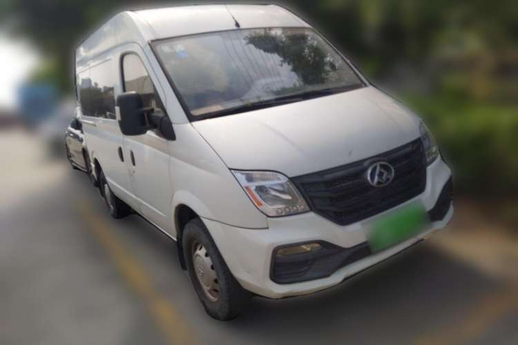 Used SAIC MAXUS 2018 2.5T 6-Speed Manual Aoyuntong Facelifted Short Wheelbase Mid-Height 5-6-Seater Front Right 45 Deg