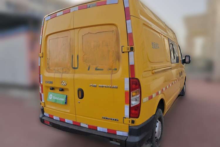 Used SAIC MAXUS 2018 2.5T 6-speed manual van long-wheelbase mid-roof 2-3 seats Rear Right 45 Deg