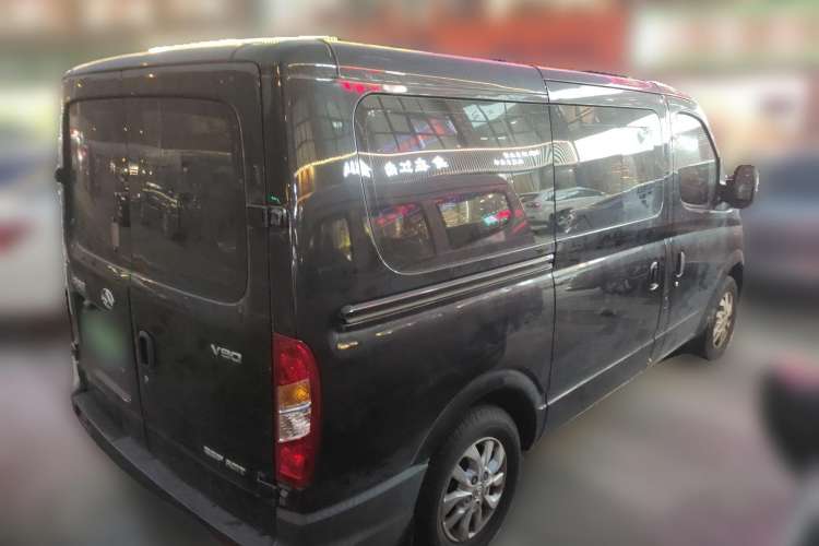 Used SAIC MAXUS 2019 2.5T Classic Model AMT Aoyuntong Facelifted Short Wheelbase Ultra-Low Roof 5/6-Seater Rear Right 45 Deg