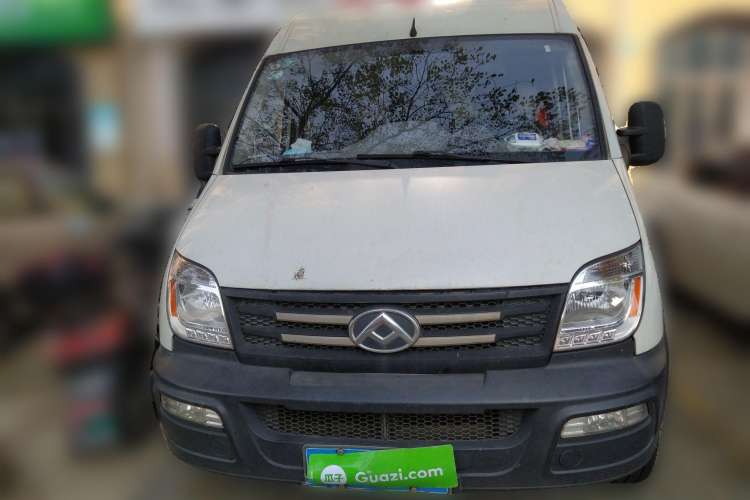 Used SAIC MAXUS 2019 2.5T Classic 6-Speed Manual Van Long Wheelbase Mid-Roof Design 2/3 Seats Front