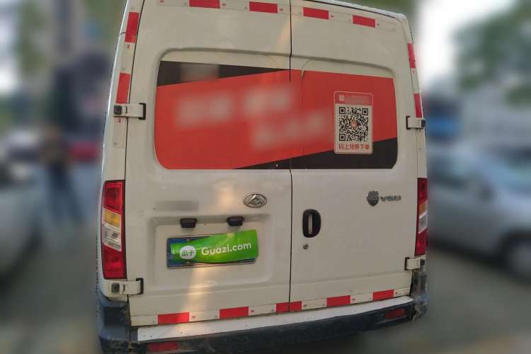 Used SAIC MAXUS 2019 2.5T Classic 6-Speed Manual Van Long Wheelbase Mid-Roof Design 2/3 Seats Rear