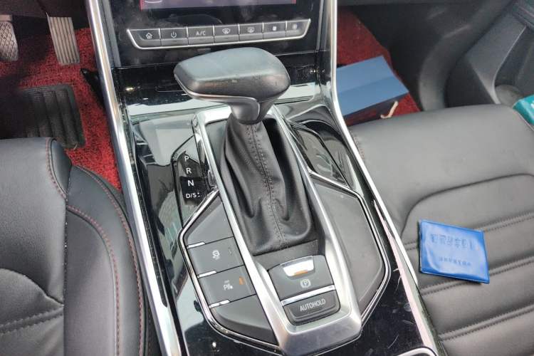 Used SAIC MAXUS D60 2019 1.5T Automatic Trend Edition 6-Seater Gear Lever
