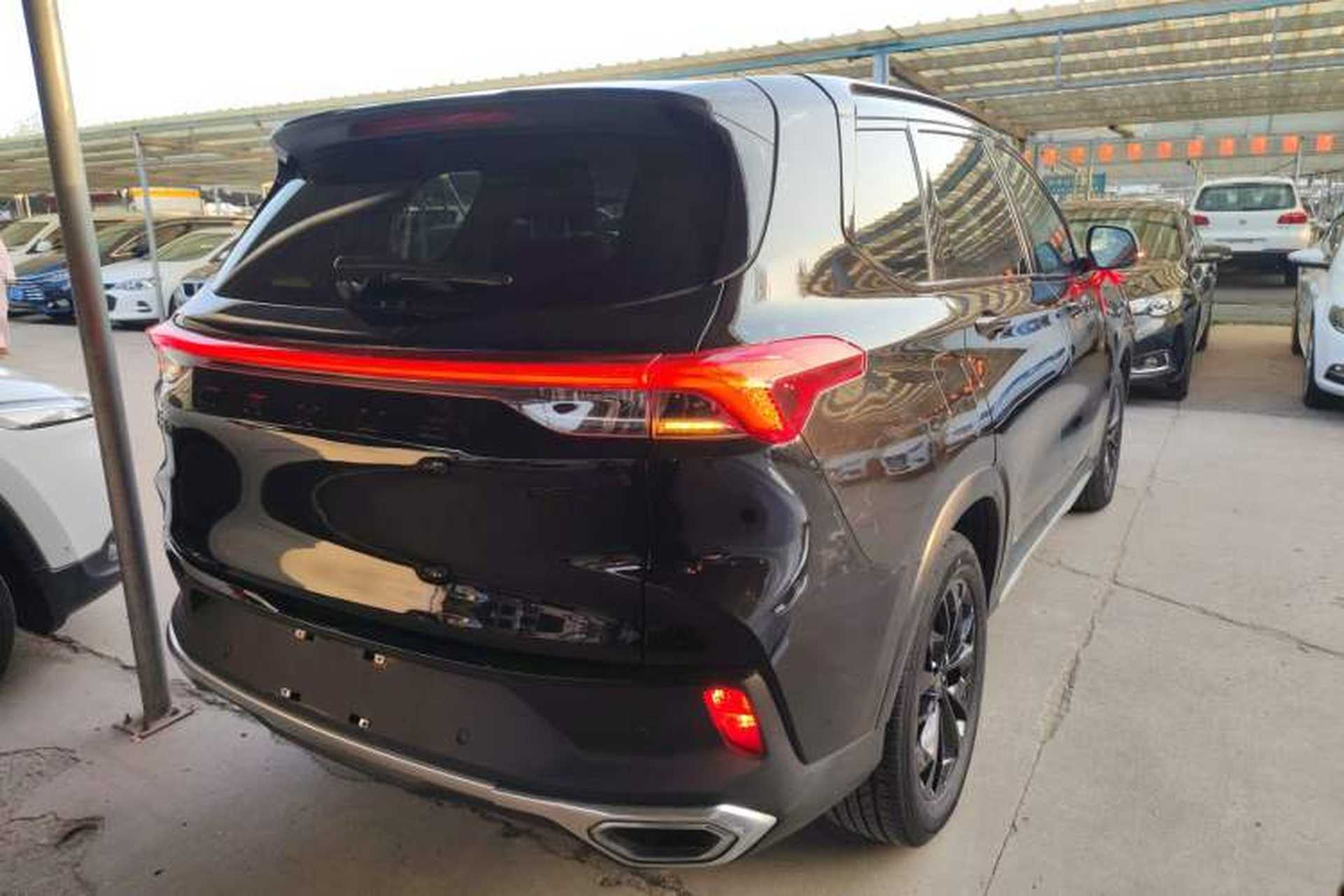 Used SAIC MAXUS D60 2019 1.5T Automatic Geek Entry-Level 5-Seater Rear Right 45 Deg