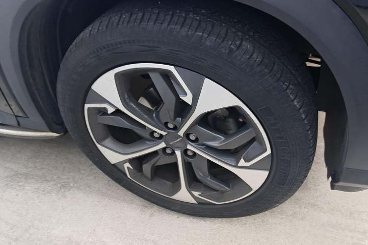 Used SAIC MAXUS D60 2019 1.5T Automatic Luxury Edition 5-seater Right Front Wheel Hub