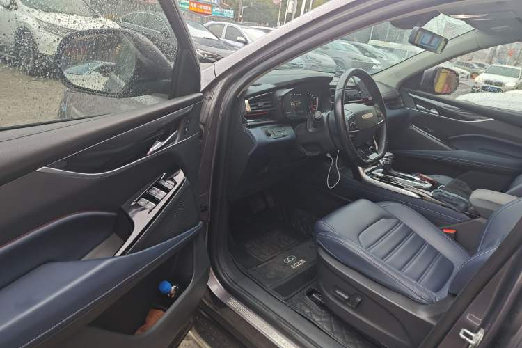 Used SAIC MAXUS D60 2019 1.5T Automatic Geek Entry-Level 5-Seater Driver Seat