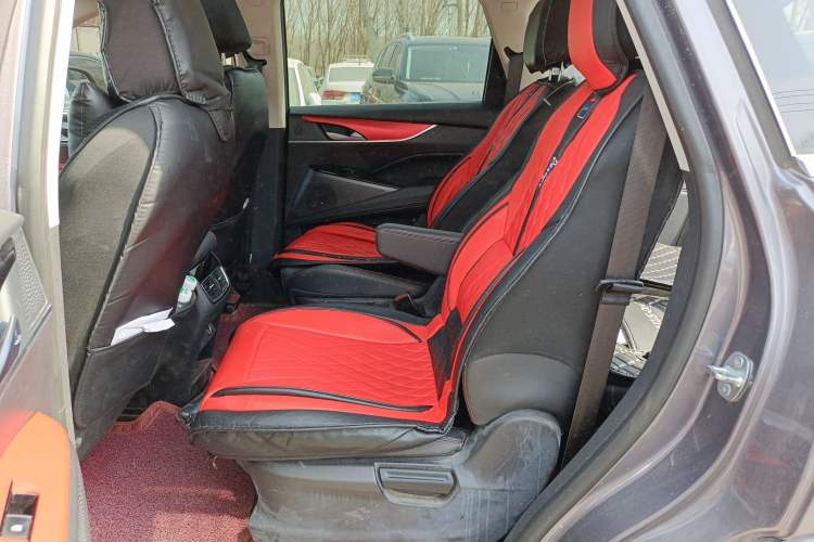 Used SAIC MAXUS D60 2019 1.5T Automatic Smart Enjoyment Version 6 Seats Left Rear Seat