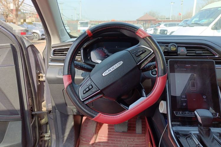 Used SAIC MAXUS D60 2019 1.5T Automatic Smart Enjoyment Version 6 Seats Steering Wheel