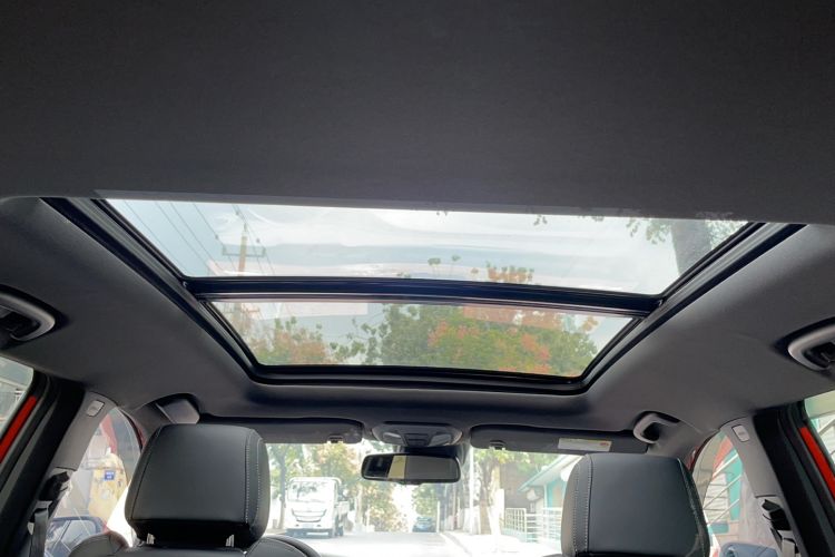 Used SAIC MAXUS D60 2019 1.5T Automatic Luxury Edition 5-seater Headliner